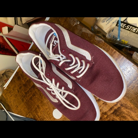Vans - Picture 2 of 2